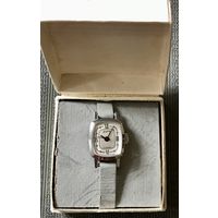 Часы наручные Заря