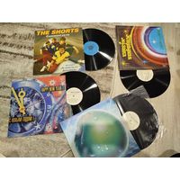 20 виниловых пластинок+2 бонусом без конвертов,не чистил не слушал,с рубля