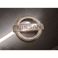 Знак, эмблема Ниссан. NISSAN QASHQAI J11