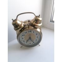 Часы будильник Aradora торги с Рубля