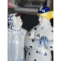 Фарфоровая статуэтка зимний дворик аукцион