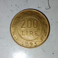 200 лир 1995 года Италия. Итальянская Республика. Очень красивая монета!