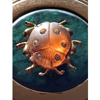 - Брошь БОЖЬЯ КОРОВКА Германия 1950-ые.