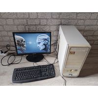 Компьютер с монитором, мышкой и клавиатурой