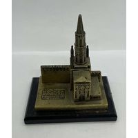 Бронзовая миниатюра на камне. Московский Кремль. Никольская башня