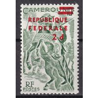 15.Af. Камерун. Надпечатка Федеративная Республика на марках Французского Камеруна. 1961 г. 2P. Mi.#335. MNH.