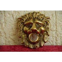 Накладка , барельеф  ( латунь )   7,5 см х 8,5 см