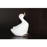 Декоративная, фарфоровая статуэтка "Уточка".