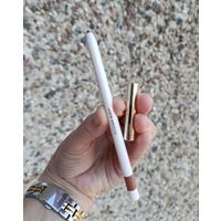 Полноразмерный карандаш для губ Rare Beauty Kind Words Matte Lip Liner 0.4 gr в оттенке Wise