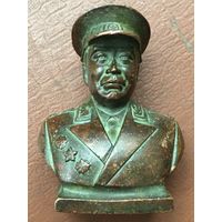 Бронзовый бюст китайского маршала Чень И