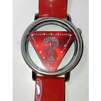 Часы кварцевые WOMAGE .