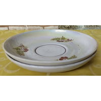 Блюдце эпохи СССР. Минский фарфоро-фаянсовый завод (Минск), 1968-1983 гг.