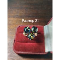 Серебряное кольцо с янтарем