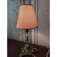 Настольная винтажная лампа. Бронза. Европа. Рабочая.