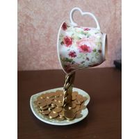 Денежная чашка. Панно из монет.