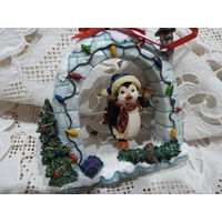 Новогодняя игрушка "Качающейся Пингвин"