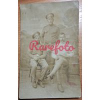 1910-е Открыточный формат солдаты Потапович Кузьменко РИА подписана студийное фото типажи ретро