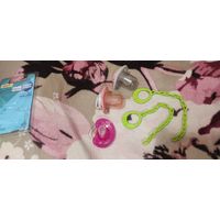 Пустышки силиконовые 0+ 3 шт. и 2 цепочки вместе