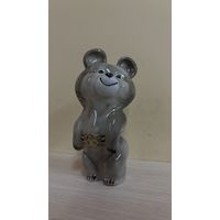 Фарфоровая фигурка