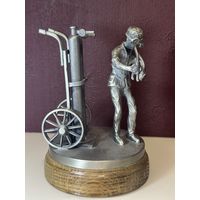 Металическая статуэтка Сантехник, клеймо, Европа, много лотов с рубля