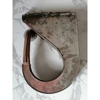 Запчасть от патефона.