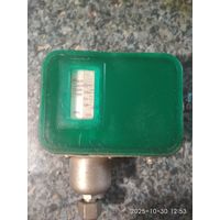 Датчик - реле давления Д210-11 0,2 - 0,8 МРа