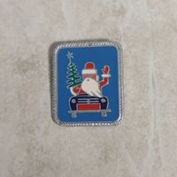 Значок. Дед Мороз на машине! С Новым годом!