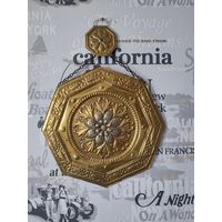 Настенник чеканка латунь.