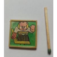 Значок хоккеист, стерео, переливашка из СССР