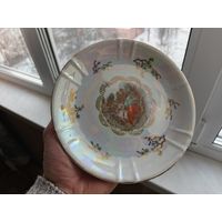 Тарелка из сервиза Мадонна