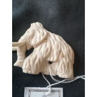 Изделие из кости мамонта с самородным золотом