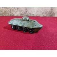 С рубля без мц. моделька бронетранспортера, металл. 12х4.3х4.3см.