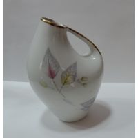 Вазочка фарфоровая 70-е годы Германия. Высота 12.5 см.