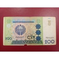 Узбекистан. 200 сум 1997 года