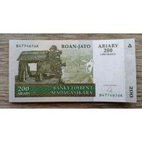 Werty71 Мадагаскар 200 ариари 2004 UNC Банкнота