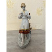 Статуэтка Гадание Отличная с рубля.