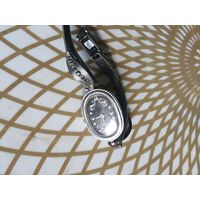 Часы наручные Луч с браслетом,тикают.  В коллекцию,ремонт,на запчасти.Состояние на скане.