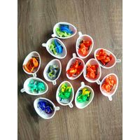 Киндер джой динозавры.