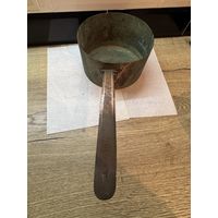 Медная кастрюля.