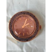 Часы "Ракета" в позолоченном корпусе.