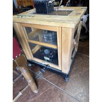 Старые лабораторные весы