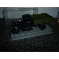 Модель авто ГАЗ АА. 1:43. Made in USSR. В контейнере