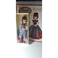 Фарфоровая кукла. В упаковке