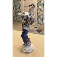 Статуэтка Фарфоровая Танцующая китаянка . Вербилки