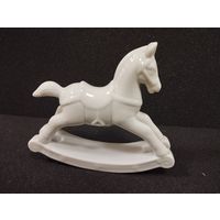 Статуэтка фарфоровая Лошадка-качалка. Германия