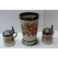 Кружечки фарфоровые коньячные (ликёрные) и большой стакан  60-70-е годы Германия. Высота 7 и 12 см. 3 предмета.