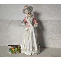 Статуэтка барышня