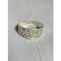 Кольцо серебряное 925 пробы. 32