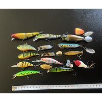 Воблеры 17 шт  +  мелочевка