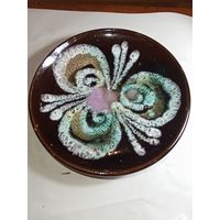 Толстая лава . Большая винтажная тарелка , популярного направления западногерманской керамики 1960–1970-х годов.